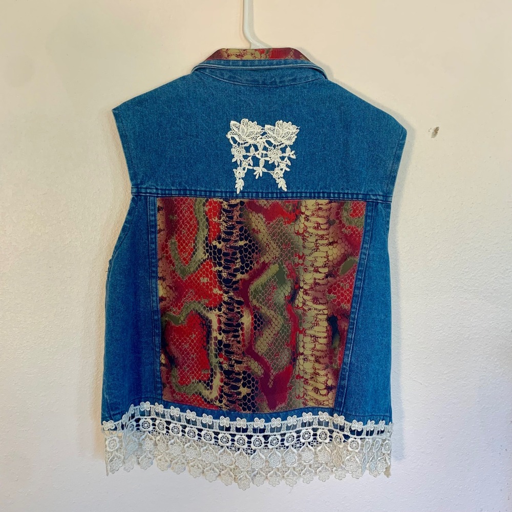 Designs by Julie Denim Vest Lace Trim Snakeskin Print USA Made Womens XL Vintage - Picture 4 of 7